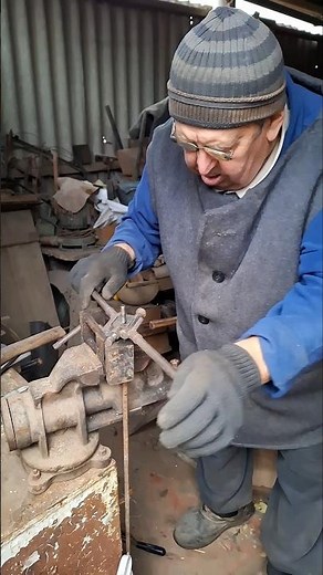 How to Cut Threads with a Die #metalworking #diyprojects #workshopskills #metalfabrication #diy