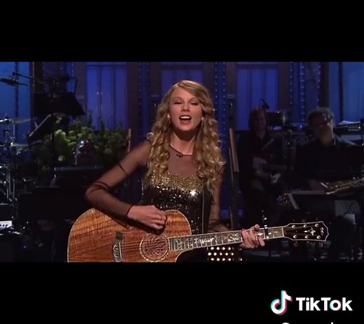 Taylor Swift's SNL Hosting Debut & 'Monologue Song' Highlights