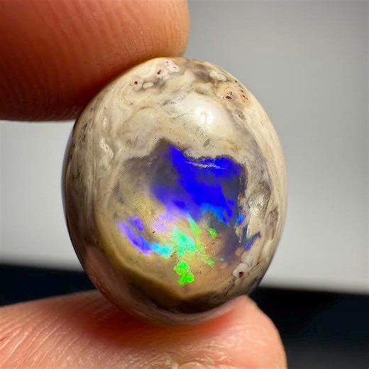 Beautiful Mexican fire opal on matrix with its incredible flashes of color dimensions 18.05x15.14x9.68 mm weight 15.5 ct - Etsy México