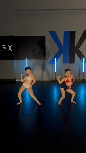 Everly Quinn- Lindsay H on Instagram: "Another sister jazz collab ⭐️ @_taylor.maxwell"