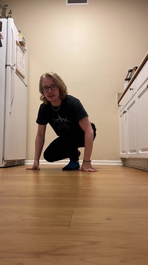 Fastest way to make Flexibility Gains! 5 minutes per stretch divided over a week is the minimum. You can absolutely do more than that if you like. But that is harder than it sounds! The only problem is that you are only working on static passive flexibility. So next video will be about static ACTIVE stretches and how to use them. Stay Flexy! #stayflexy #movementbydavid #flexibility #stretching #stretch #rangeofmotion | MovementbyDavid