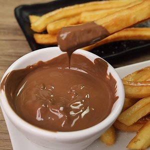 How To Make Churros Recipe at Home, Churros is a Strips Long Fried Dough Dusted With Sugar or Cinnamon Dip in Melted Chocolate. Best Served During Merienda / Snacks Ingredients: 1 Cup Water 1 Cup All Purpose Flour 100 Grams Margarine/ Butter 2 Tablespoon Sugar 1/4 teaspoon Salt 2 Pieces Egg Cooking Oil Sugar (for Dusting) Best Served With Melted Goya Chocolate (Easy Melt Milk Chocolate Buttons ) -Melt Chocolate in a Double Broiler or Microwave Follow Us On: YouTube Channel : Friend-Cheap Menu In