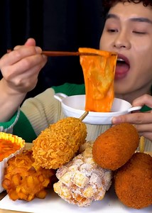 9.2K views · 264 reactions | Cheese Tteokbokki With Crispy Corn Dog燎 Ball MuKBang~!! #foryou #fyp #foryoupage #bonggil #bonggil_asmr #bonggilontiktok #mukbangbonggil #mukbang #asmr #explorepage | BongGil ASMR | Facebook