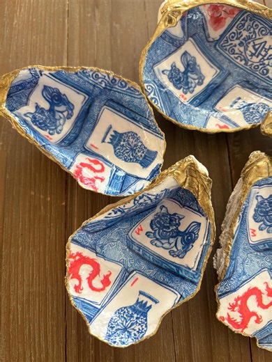 Mahjong Dice Dish | Decoupage Oyster/clam Shell | Gold Edge Game Accessory | Mahjong Gift for Her | Trinket Tray - Etsy