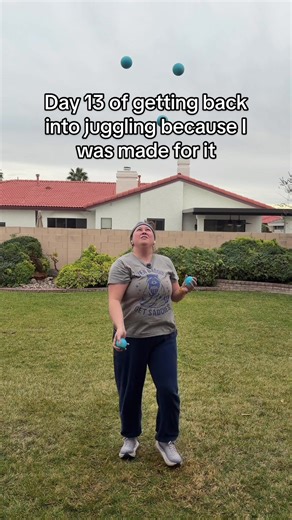 Day 13 getting back into juggling because I was made for it. I can see the progress!! Can’t wait for what keeps coming. #jugglingflow #progress #jugglingtiktok #jugglingskills #progressoverperfection