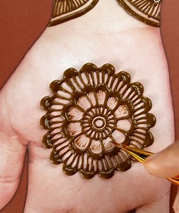 273K views · 7.4K reactions | Beautiful and easy mehndi design by mehndi planet | Mehndi Planet | Facebook