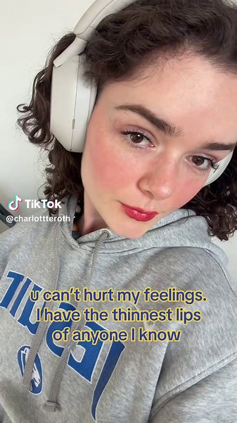 if i don’t overline there’s NOTHING there 😀 | Thin Lips