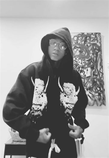 REVII (@official_revii)’s videos with HUNNIDDOLLA - MadeinTYO