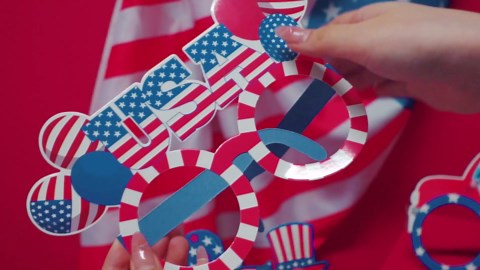 Liliful 32 Pcs 4th of July Eyeglasses Bulk 250th Anniversary Paper Eyeglasses USA Glasses Independence Day Photo Booth Props Patriotic Party Decoration for American USA Flag Patriotic Party Supplies
