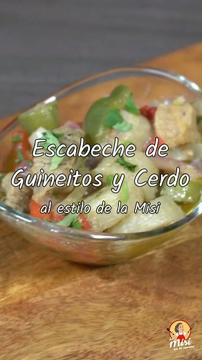 ✨ Escabeche de Guineitos y Masitas de Cerdo al estilo de la Misi ✨ Un clásico boricua que combina lo mejor de dos mundos: guineitos tiernos y masitas jugosas en un escabeche lleno de sabor 🇵🇷🥰 Ingredientes | Ingredients: • 7 guineos verdes | 7 green bananas • 6-8 tazas de agua | 6-8 cups water • 1 cda de sal | 1 tbsp salt • 1-2 cdas de leche | 1-2 tbsp milk • 1 libra de masitas de cerdo sazonadas | 1 lb seasoned pork • ½ taza de agua | ½ cup water • 1¼ taza de aceite de oliva | 1¼ cup olive o