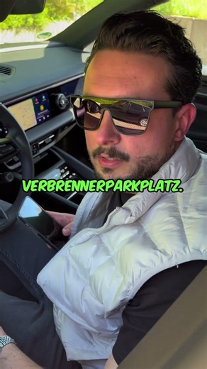 ⚠️Verbrenner Parkplätze sollen bald ausgeschildert werden 🤯#porsche #tesla #benzin #spritpreise