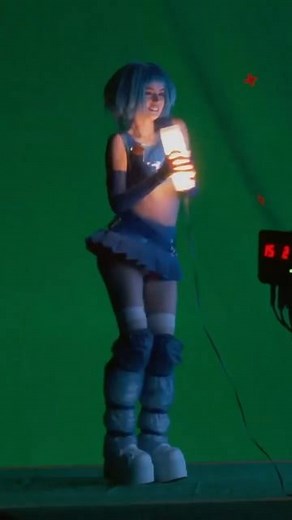 FilmUp on Instagram: "Ana De Armas dancing behind the scenes of Blade Runner 2049 💃🎥"