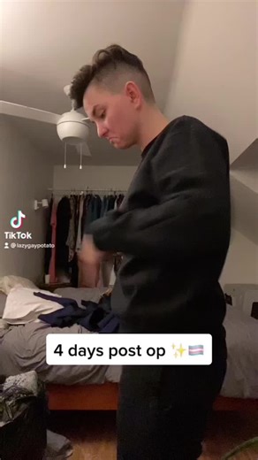 4 days post op from top surgery and can’t stop smiling 🥺🌈🏳️‍⚧️ #nonbinary #nonbinarytiktok #transmasc #lgbtq #queertok #OscarsAtHome