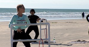 "Beach barre" offers outdoor exercise perfect for resolution workout