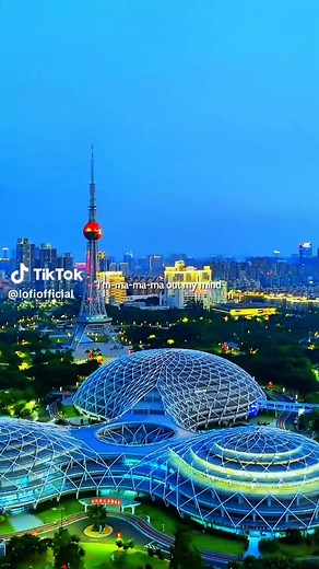 Psycho Vibe: Exploring the Sweet But Psycho Lyrics