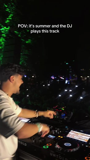 Discover the Perfect Summer Vibe with DJ's Remix