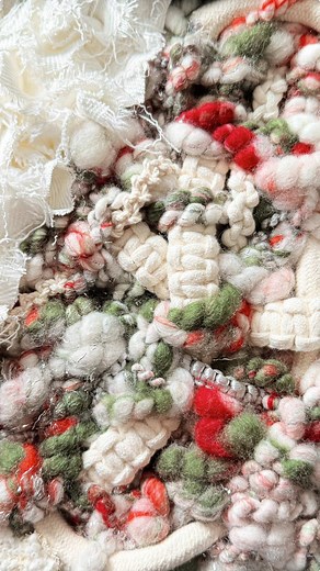 Spin, Knit, Knot, Weave…#art#artwork#fiberart#weaving#macrame#yarn#mixedmedia#upcycling#예술#arte#kunst#毛糸#アート