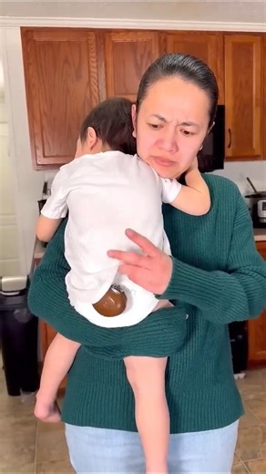 Baby Poop alert👶💩😖🥵🤣😂