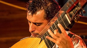 Le théorbiste Bruno Helstroffer en showcase aux Enfants de Bohème