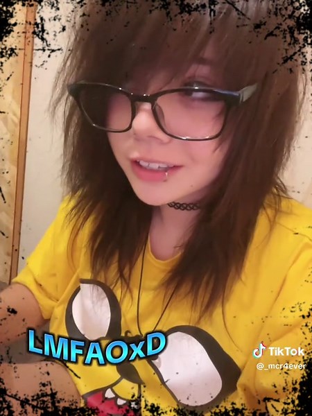 Emo Hair Tutorial for 2000s Scene Style