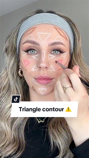 Triangle Contour Technique for Perfect Makeup