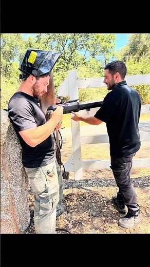 Dual power, one smooth motion – LiftMaster in action! LA500