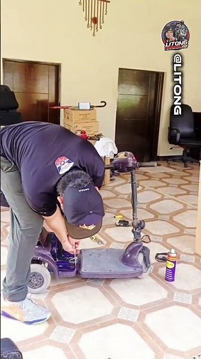 SERVICE OR REPAIRING MOBILITY SCOOTER. ‪@litongmacadamiavlog‬