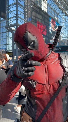 2.6K views · 9.1K reactions | Tercer día en New York Comic Con. Que les parece estos cosplay de Marvel. ______________ #spiderman #deadpool #thor | GamersRD | Facebook