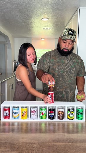 Follow the leader! Matching the bottle game challenge | match the bottle game