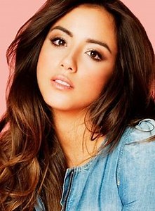 Chloe Bennet: Bio, Height, Weight, Age, Measurements
