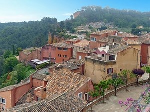 Hill Towns of the Luberon, Provence: Rousillon and Gordes, plus L'Isle-sur-la-Sorgue