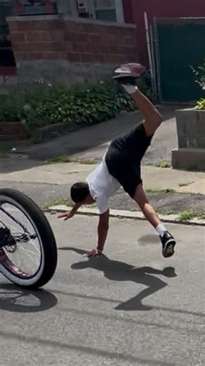 Owtto FAT TIRE BIKES ARE THEY CHEAT CODE? In my lane 💨🫡 @sebikes | Babydblocks