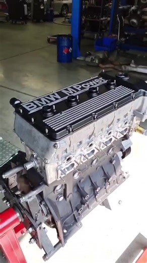 Restoring the BMW E30 M3 S14 Engine