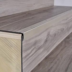 [Hot Item] Cover Edge Aluminum Step Stair Nosing Safe Anti Slip Tile Profile Trim