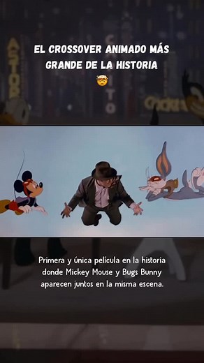 Hidden Toons🫧 on Instagram: "En 1988, “¿Quién engañó a Roger Rabbit?” cambió para siempre la historia del cine. Fue la primera (y única) vez que personajes de Disney, Warner Bros. y otras compañías compartieron pantalla, más de 100 cameos animados de distintos estudios, algo que requirió acuerdos legales casi imposibles de repetir. 💥 Detrás de su humor y estética caricaturesca, escondía una historia oscura y brillante sobre la ambición, la corrupción y la pérdida de la inocencia del Hollywood 