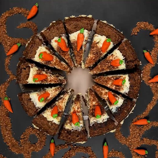 38K views · 299 reactions | El pastel que siempre se disfruta 李 Nuestro Pastel de Zanahoria es la combinación perfecta de sabor y textura. ✅ Porción Q22 ✅ Entero (16 porciones) Q179 ☎️ Llama al 1745 o visita tu Patsy favorita.  Pídelo en línea: www.patsy.com.gt | Patsy | Facebook