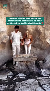 Thuhet se çiftet që pinë ujë së bashku nga ky shatërvan do të qëndrojnë të dashuruar dhe bashkë përgjithmonë. ❤️ Sipas historisë, aty takoheshin fshehurazi çiftet para se burrat të niseshin për luftë, duke premtuar se do të riktheheshin përsëri tek njëri-tjetri. Për këtë arsye quhet edhe “Shatërvani i të Dashuruarve”. ROME 19 qershor - 21 qershor Fluturimi eshte me Rayanair Tirana - Rome Ciampino 07:55 - 09:20 Rome Ciampino - Tirana 18:35 - 20:00 Hotel Des Epoques 4* (http://www.desepoqueshotel.