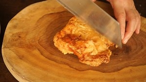 Poulet croustillant à la sauce piquante façon traiteur chinois : recette facile. Testez le pour le Nouvel An chinois ! https://youtu.be/-gqNpPu5mNE | Cooking with Morgane