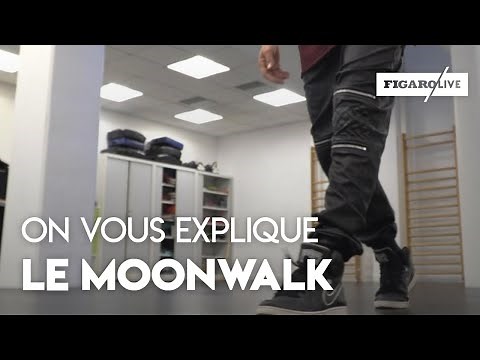 Learn to moonwalk like Michael Jackson in 1 minute
