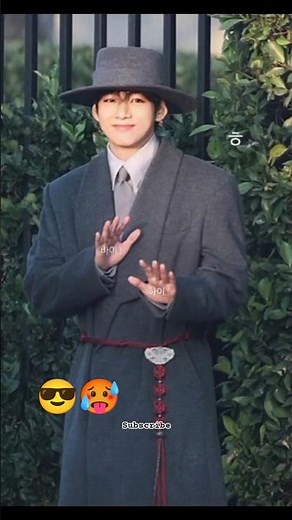 V at Vogue World ✨ …and he ended the #ObhodroPrem trend!#btsv