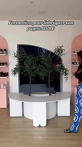 Je peux fabriquer un pagne ADIRE pour ta marque avec ton logo. 4500 fcfa /morceau de 2 m et C’est très tendance . Dans la mesure où tu veux apprendre à fabriquer toi même , y’a une formation prévue du 14 au 15 juin 2025 participations 30.000 fcfa et tu retournes avec ce que tu as fabriqué comme l’apprenante dans la vidéo . Retrouvez tous les détails dans cette vidéo . ———-———-———-———-———-—————— 📍Bingerville www.incollection225.com. 📞Infoline 0706434322 WhatsApp: https://wa.me/message/4ZHWRCIGN