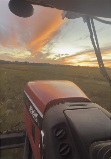 I haven’t gotten to enjoy a nice sunset in the field for awhile.#farmlife #wheatharvest