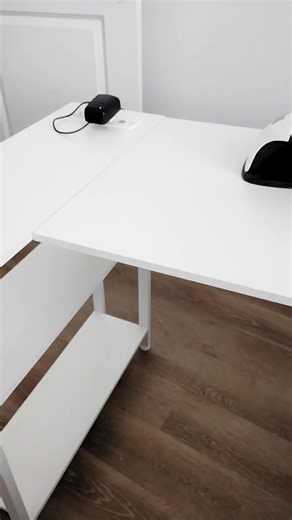 New desk to do nails 🤩😍 #imexcited #nailsetup