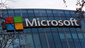 Microsoft Outage Sparks Global Panic: Windows Users Hit by Blue Screen Chaos; Airlines Affected