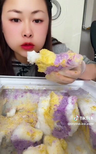 Layered Ice Chunk: Satisfying ASMR Experience