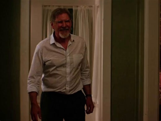 In The Age of Adaline (2015), Blake Lively plays a woman who never ages. It features a young Harrison Ford, instead of using CGI to de-age Ford, Lee Krieger cast Anthony Ingruber after seeing him doing impressions of a young Ford. Ford called him a “spitting image.”