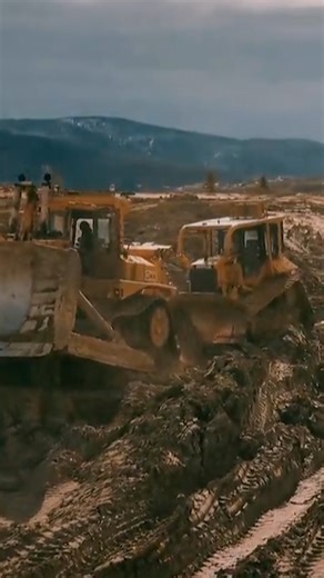 This 63-ton D10 is stuck in the mud 😳 #GoldRush | Discovery Channel UK