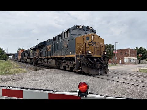 CSX 3413 east.