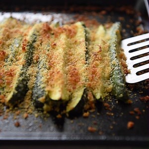 195K views · 71 reactions | SUPER EASY PARMESAN CRUSTED ZUCCHINI...