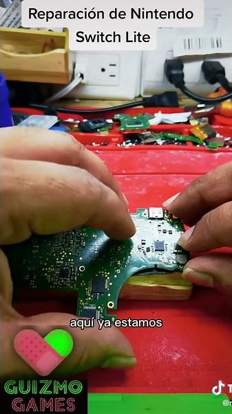 Reparación de Nintendo Switch Lite paso a paso
